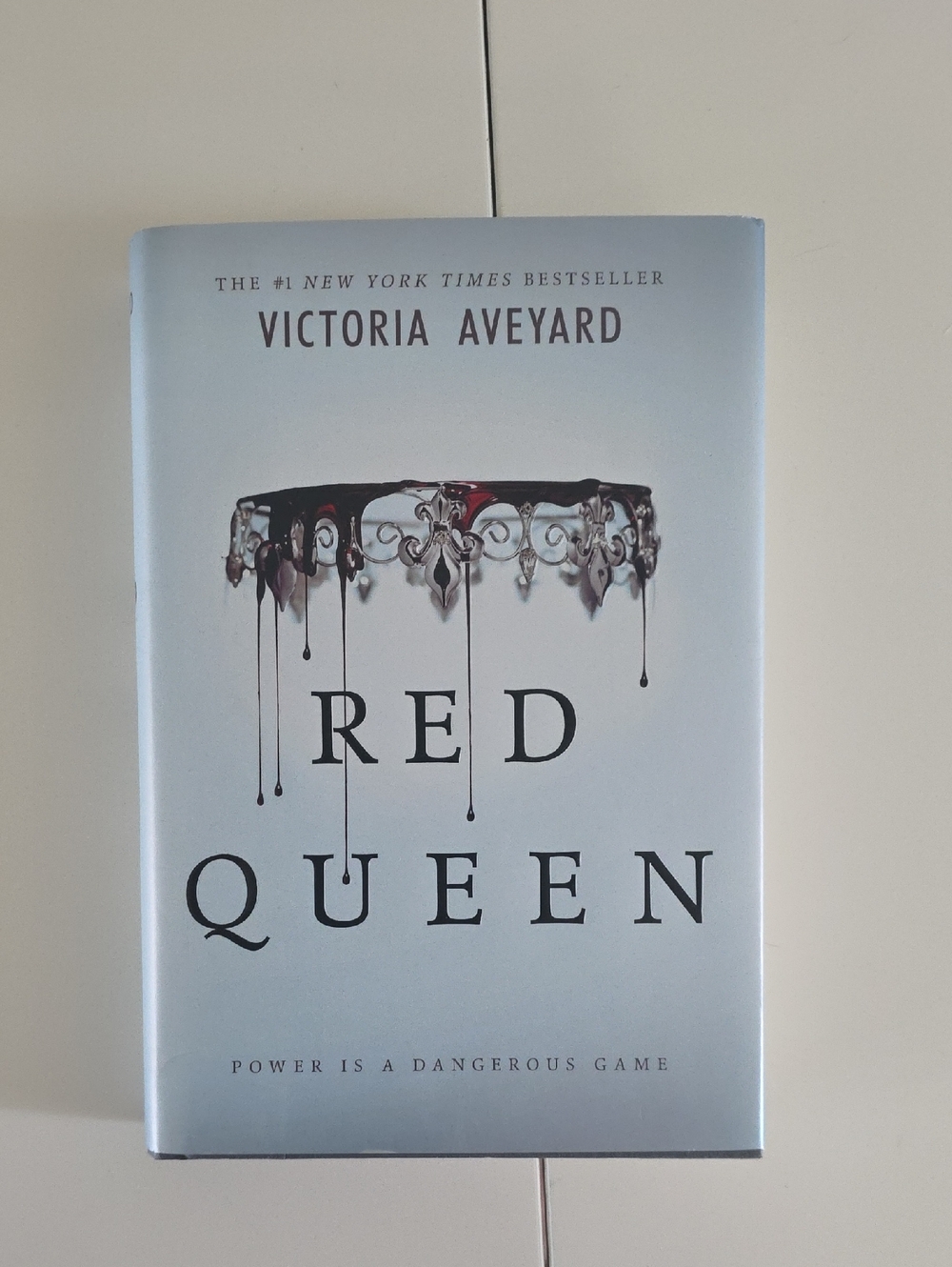 Red Queen by Victoria Aveyard - Light Blue Hardcover